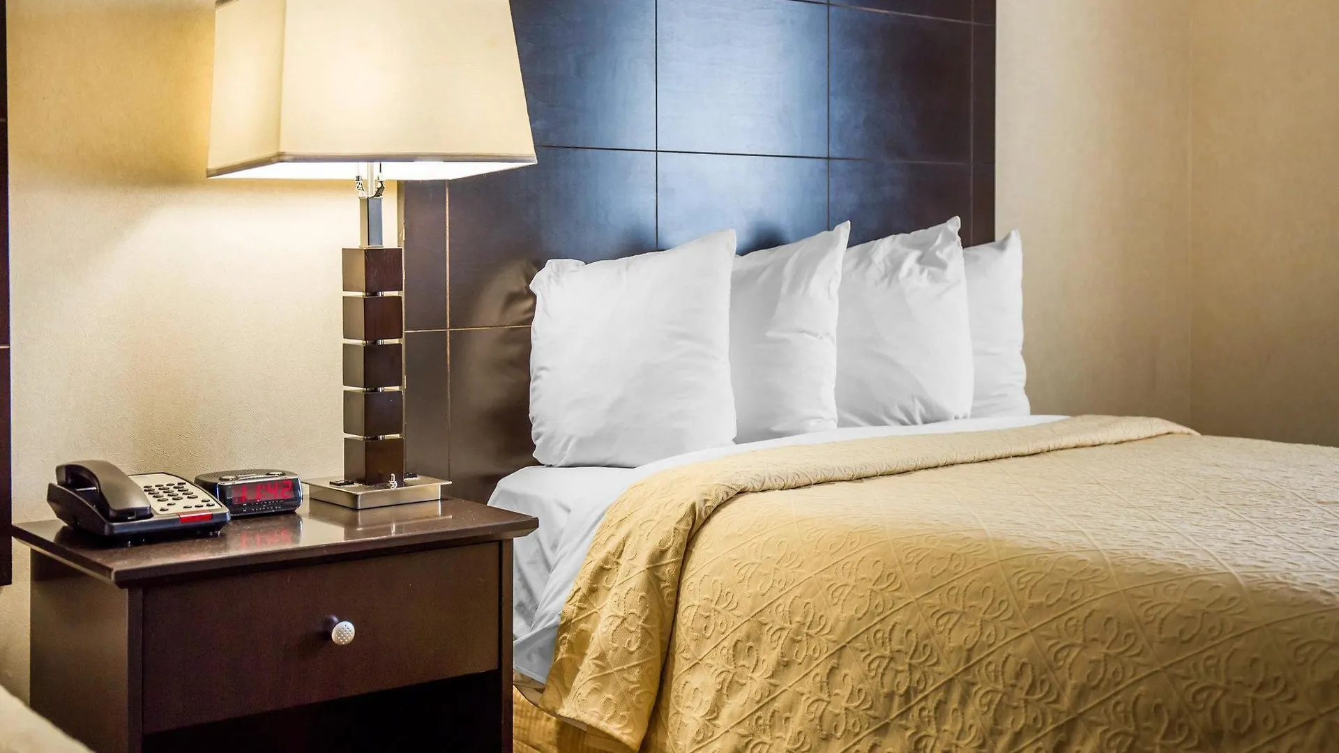 Hotel Quality Inn Woodside Queens New York
